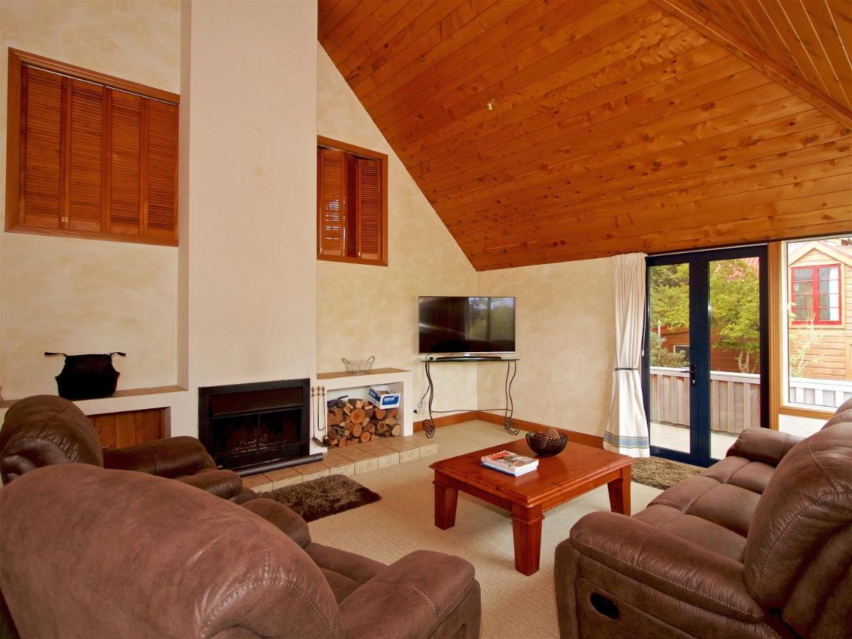 Ducks Crossing - Ohakune Holiday Home Exterior photo